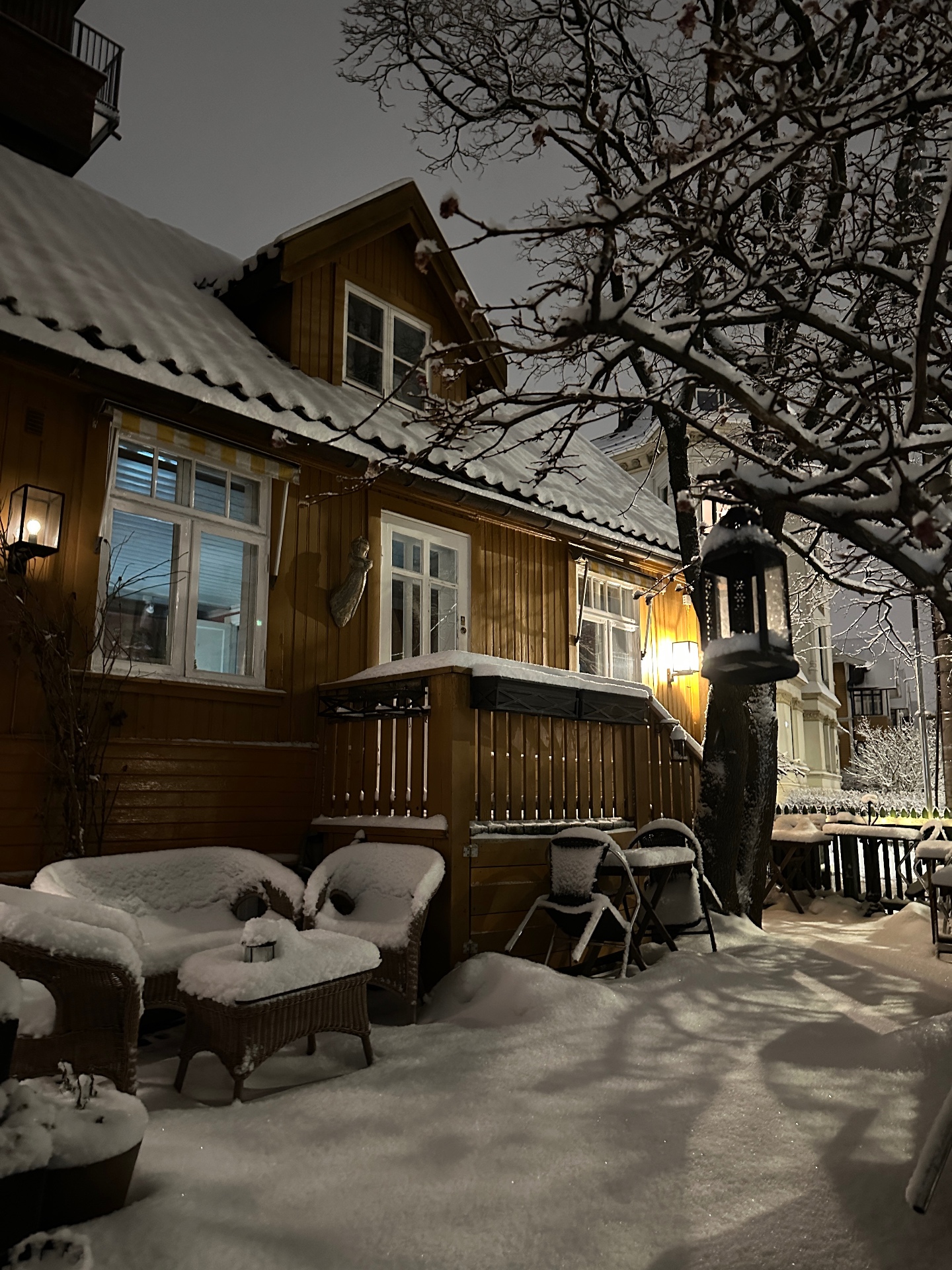 Vertskap på verandaen